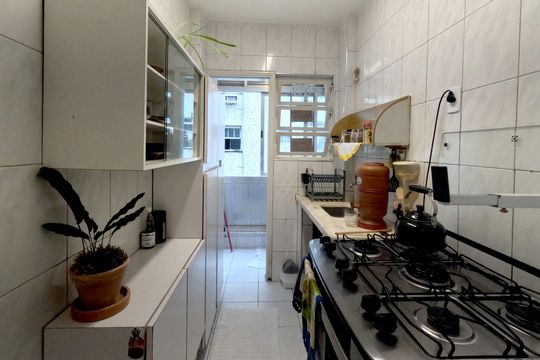 Cozinha de apartamento para alugar com 1 quarto, 45m² em Boqueirão, Santos