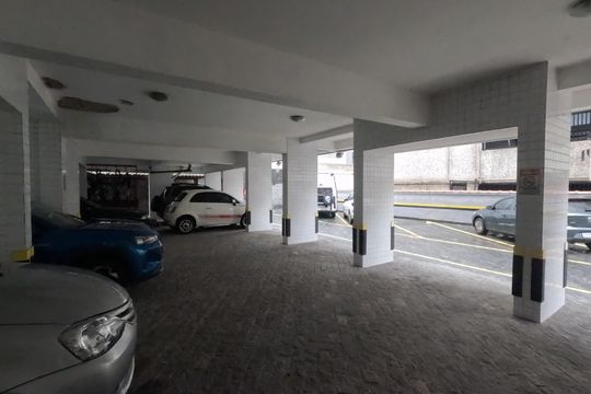 Área Comum - Garagem de apartamento para alugar com 1 quarto, 45m² em Boqueirão, Santos