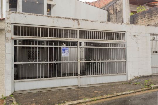 Fachada de casa à venda com 3 quartos, 200m² em Chácara Sergipe, São Bernardo do Campo