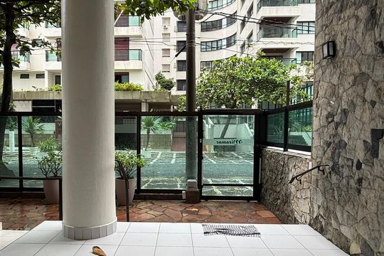 Fachada de apartamento para alugar com 2 quartos, 80m² em Barra Funda, Guarujá