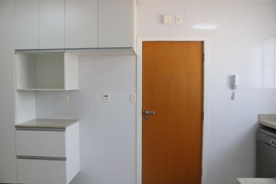 Cozinha de apartamento à venda com 3 quartos, 110m² em Lapa, São Paulo