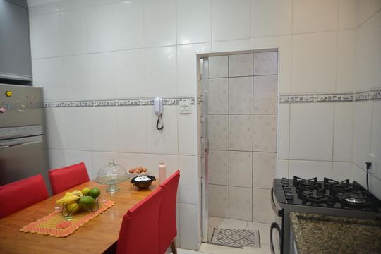 Cozinha de casa à venda com 2 quartos, 144m² em Vila Camilópolis, Santo André