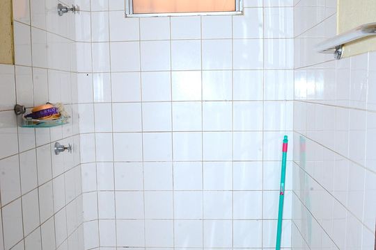 Banheiro de apartamento à venda com 2 quartos, 49m² em Goiânia, Belo Horizonte