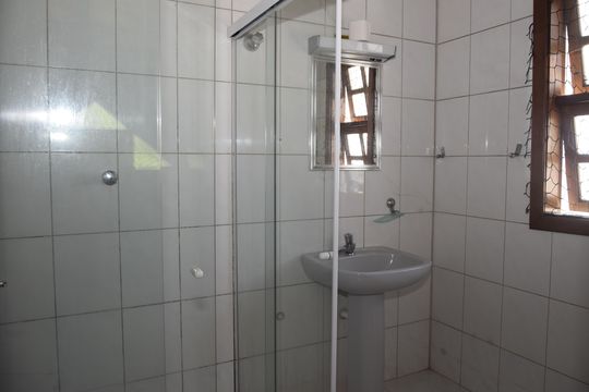 Casa para alugar com 5 quartos, 2421m² em Chácaras Ana Lúcia, Embu das Artes