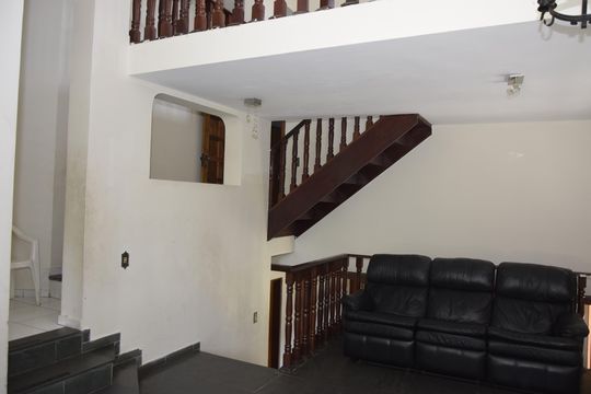 Casa para alugar com 5 quartos, 2421m² em Chácaras Ana Lúcia, Embu das Artes