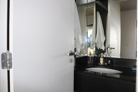 Banheiro de kitnet/studio à venda com 1 quarto, 30m² em Bom Retiro, São Paulo