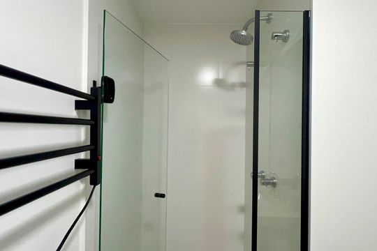 Banheiro de kitnet/studio à venda com 1 quarto, 30m² em Perdizes, São Paulo