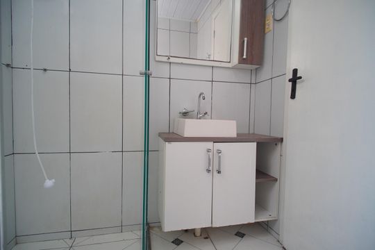 Banheiro de apartamento para alugar com 2 quartos, 60m² em Duque de Caxias, São Leopoldo