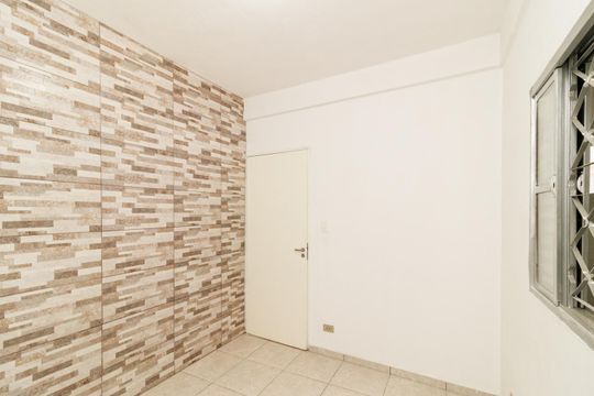 Quarto de casa para alugar com 1 quarto, 40m² em Jardim Campo Limpo, São Paulo
