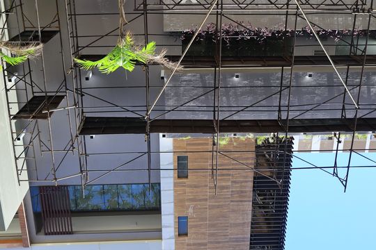 Fachada de apartamento para alugar com 2 quartos, 75m² em Costa Azul, Salvador