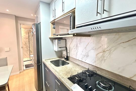 Cozinha de apartamento à venda com 2 quartos, 40m² em Vila das Bandeiras, Guarulhos