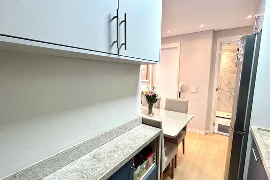 Cozinha de apartamento à venda com 2 quartos, 40m² em Vila das Bandeiras, Guarulhos