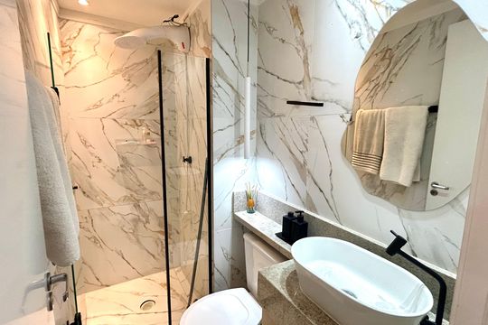 Banheiro de apartamento à venda com 2 quartos, 40m² em Vila das Bandeiras, Guarulhos