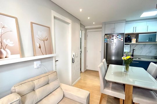 Apartamento à venda com 2 quartos, 40m² em Vila das Bandeiras, Guarulhos