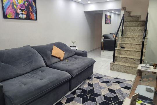 Sala de casa à venda com 2 quartos, 225m² em Jardim Guarará, Santo André