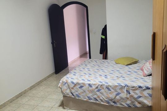 Quarto de casa à venda com 2 quartos, 225m² em Jardim Guarará, Santo André