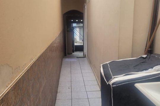 Área de serviço de casa à venda com 2 quartos, 225m² em Jardim Guarará, Santo André