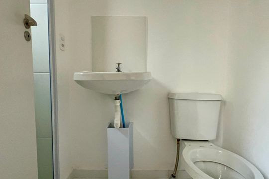 Banheiro de kitnet/studio à venda com 1 quarto, 24m² em Jardim Paulista, São Paulo