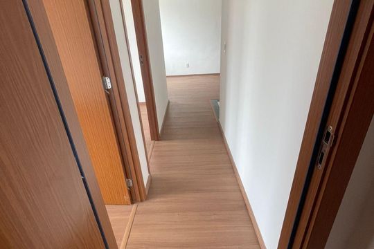 Corredor de apartamento para alugar com 2 quartos, 44m² em Guaratiba, Rio de Janeiro