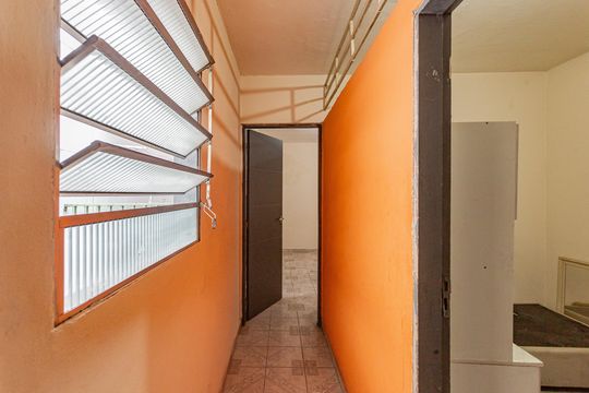 Corredor de casa para alugar com 2 quartos, 32m² em Vila da Saúde, São Paulo
