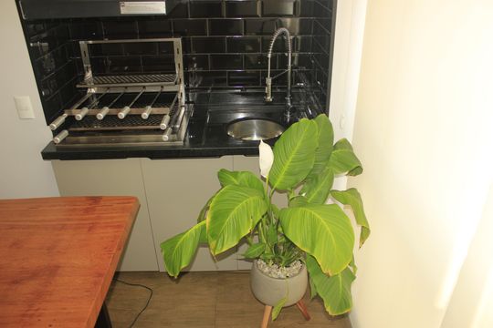 Sala com varanda Gourmet  de apartamento à venda com 2 quartos, 59m² em Picanço, Guarulhos