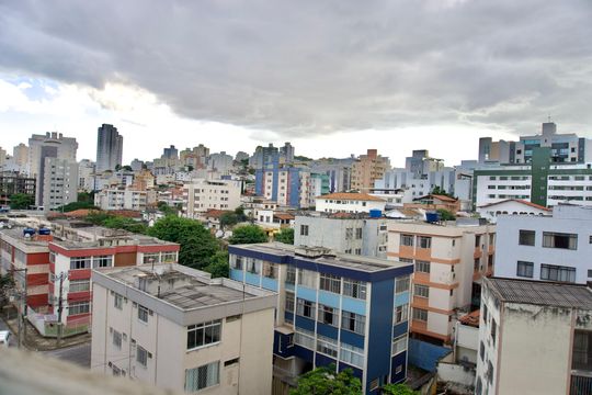 Área de Serviço - Vista Janela de apartamento para alugar com 3 quartos, 79m² em Nova Suíça, Belo Horizonte