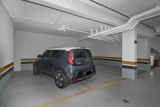 Garagem de apartamento à venda com 1 quarto, 54m² em Três Figueiras, Porto Alegre