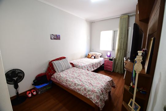 Quarto 1 de apartamento à venda com 2 quartos, 100m² em Cambuí, Campinas