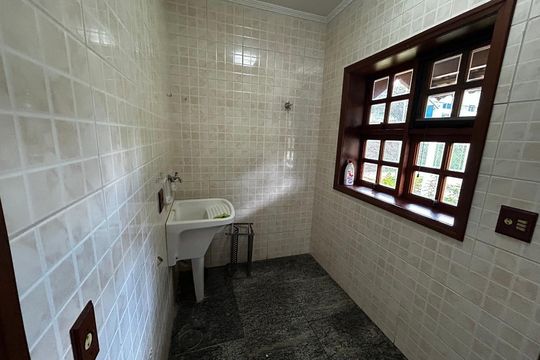 Área serviço de casa de condomínio para alugar com 6 quartos, 3000m² em Vale das Laranjeiras, Indaiatuba