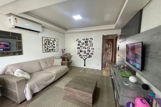 Casa à venda com 3 quartos, 215m² em Guarani, Novo Hamburgo