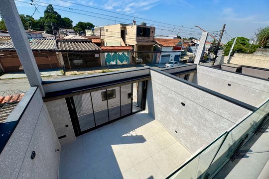 Sacada da Suíte 1 de casa à venda com 3 quartos, 210m² em Jardim Vila Galvao, Guarulhos