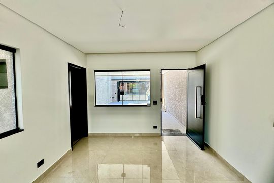 Sala de casa à venda com 3 quartos, 210m² em Jardim Vila Galvao, Guarulhos