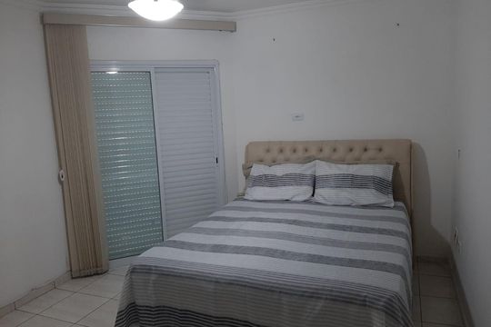 Quarto de apartamento para alugar com 3 quartos, 190m² em Canto do Forte, Praia Grande