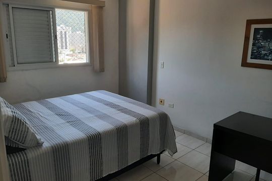 Quarto de apartamento para alugar com 3 quartos, 190m² em Canto do Forte, Praia Grande