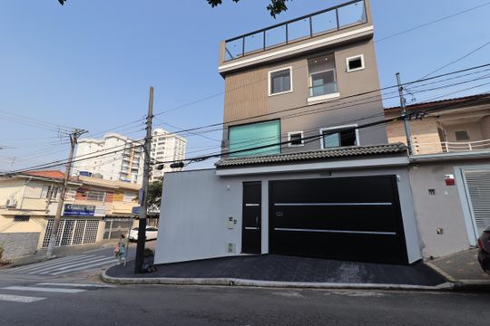 Fachada de casa à venda com 3 quartos, 180m² em Campestre, Santo André
