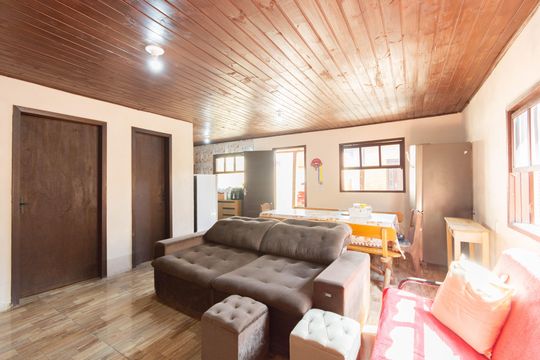 Casa à venda com 3 quartos, 232m² em Rio Branco, Canoas
