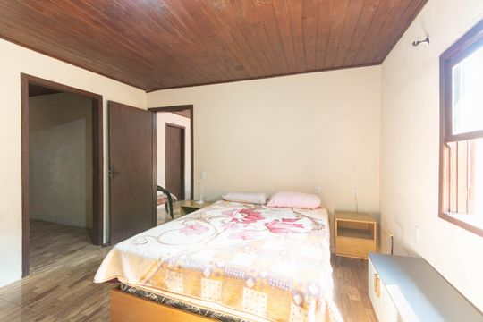 Casa à venda com 3 quartos, 232m² em Rio Branco, Canoas