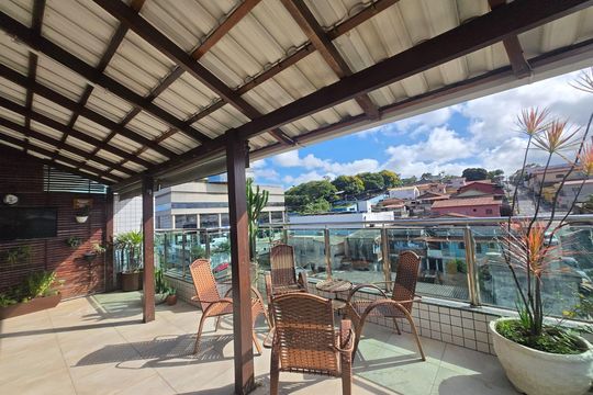 Apartamento à venda com 3 quartos, 160m² em Milionários, Belo Horizonte