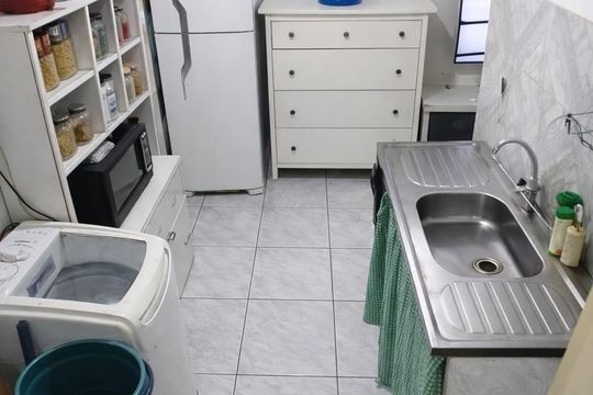Cozinha de apartamento à venda com 1 quarto, 38m² em Itanhangá, Rio de Janeiro
