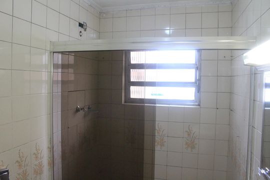 Banheiro 2 de casa à venda com 2 quartos, 210m² em Osvaldo Cruz, São Caetano do Sul
