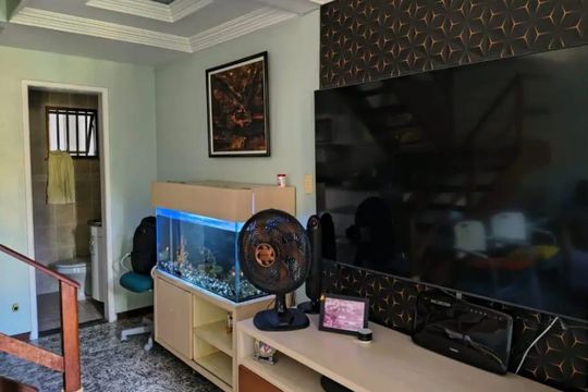 Sala de casa de condomínio para alugar com 3 quartos, 90m² em Itapuã, Salvador