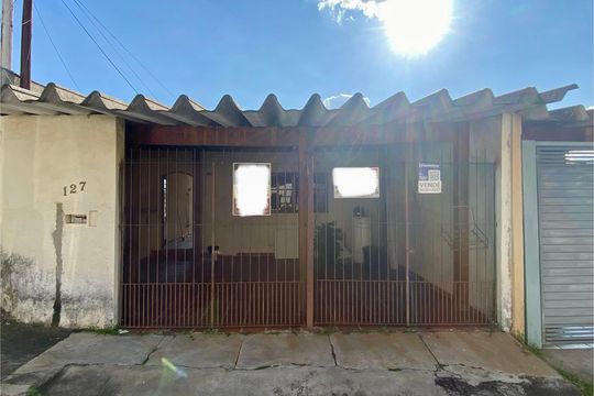 Fachada de casa à venda com 4 quartos, 140m² em Tremembé, São Paulo