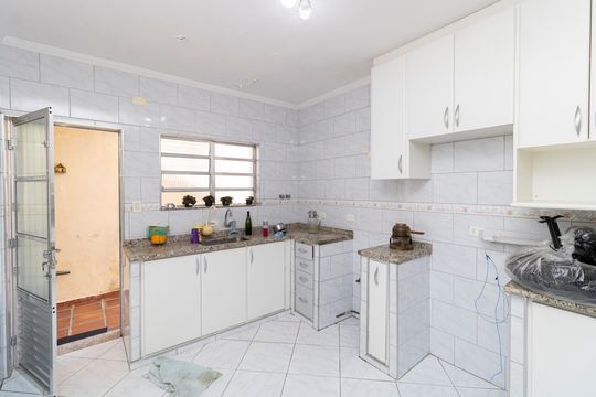 Cozinha de casa à venda com 4 quartos, 140m² em Tremembé, São Paulo