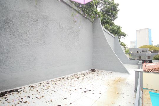 Casa para alugar com 5 quartos, 365m² em Vila Tramontano, São Paulo