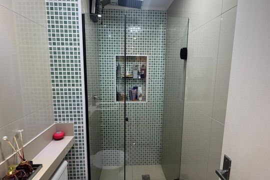Banheiro de apartamento para alugar com 2 quartos, 42m² em Canhema, Diadema