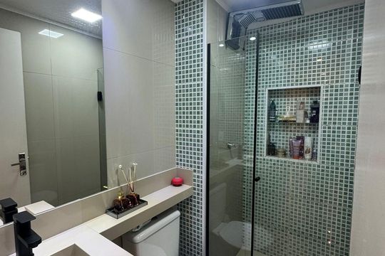 Banheiro de apartamento para alugar com 2 quartos, 42m² em Canhema, Diadema