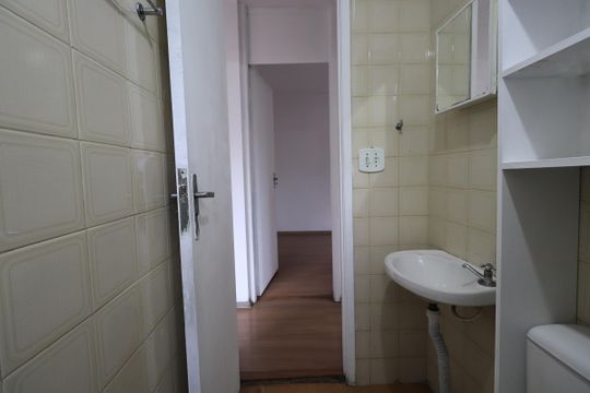 Banheiro de apartamento à venda com 2 quartos, 57m² em Vila Matilde, São Paulo
