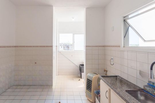 Cozinha de apartamento à venda com 2 quartos, 66m² em Jardim das Bandeiras, Campinas