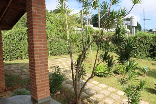 Casa para alugar com 4 quartos, 710m² em Água Espraiada, Cotia