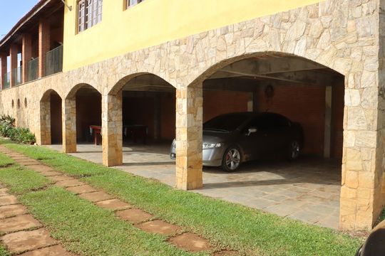 Casa para alugar com 4 quartos, 710m² em Água Espraiada, Cotia